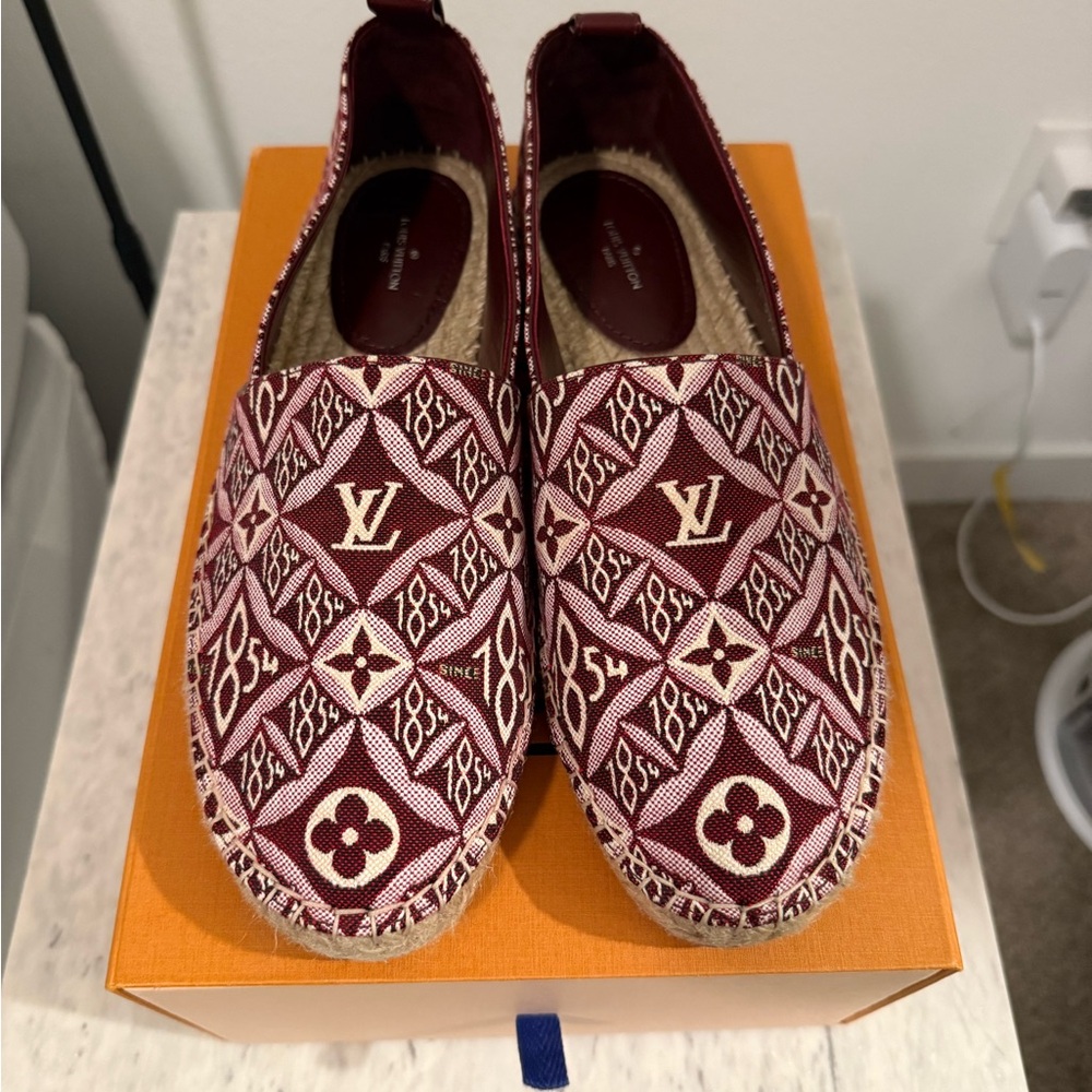 Louis Vuitton Sz 40 Burgundy Since 1854
Starboard Flat Espadrille s27lv99